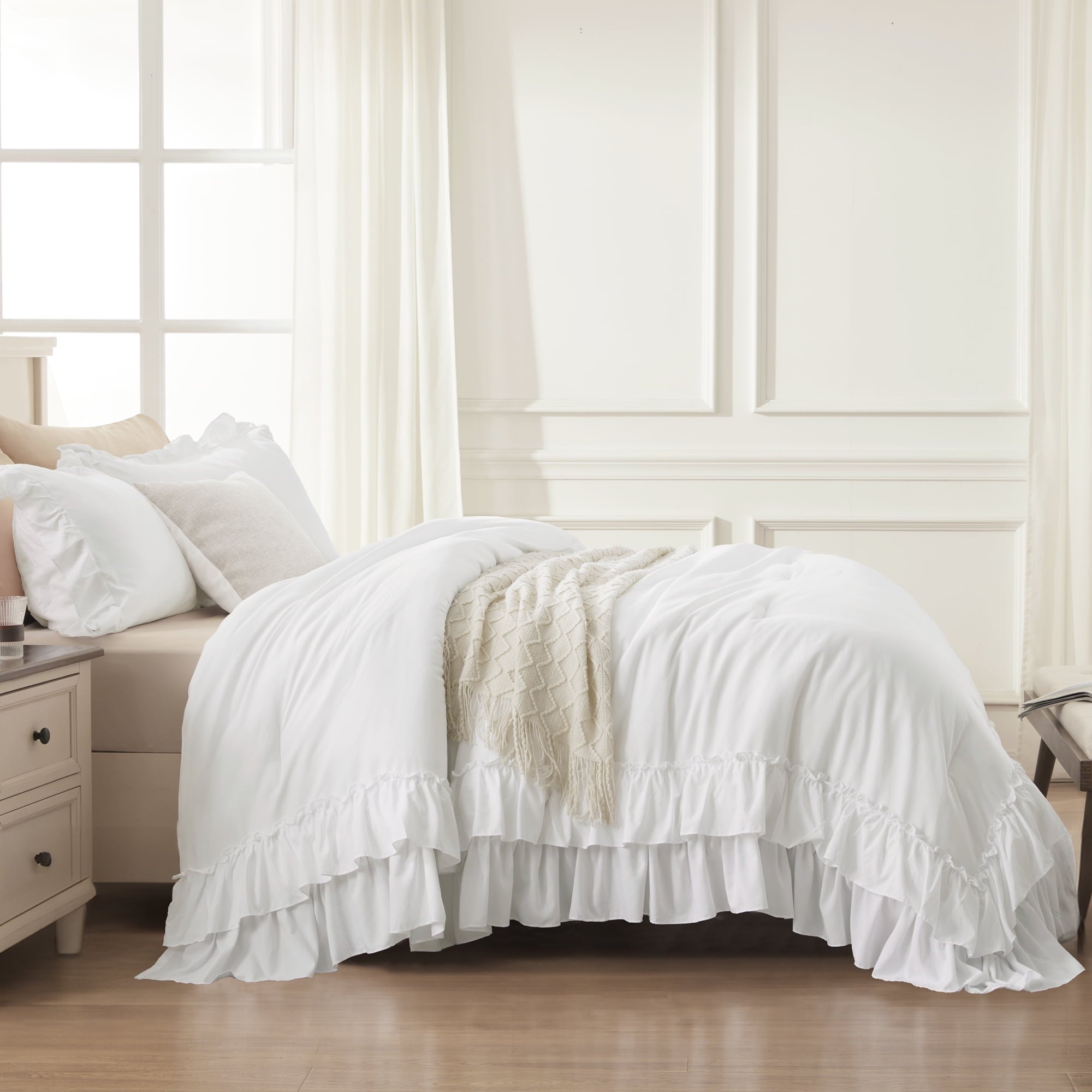 ANGENIA Queen Comforter Set White - 3 Pieces Soft Fluffy Ruffle Bedding Comforter Sets for Queen Bed, All Season Farmhouse Lightweight Microfiber Down Alternative Bed Set