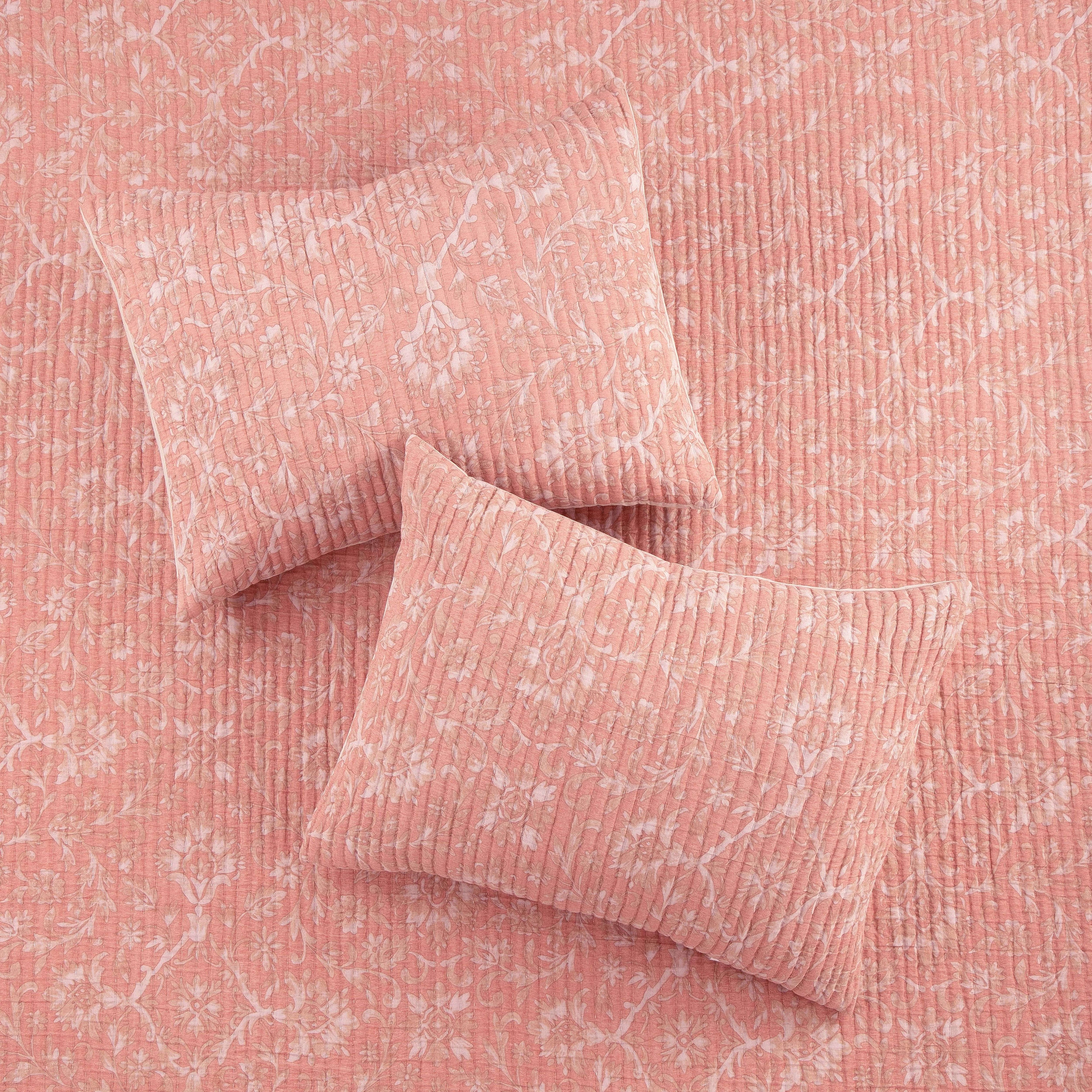 Mainstays 100% Cotton Matelassé Quilt, Full/Queen, Reversible, Terracotta Floral