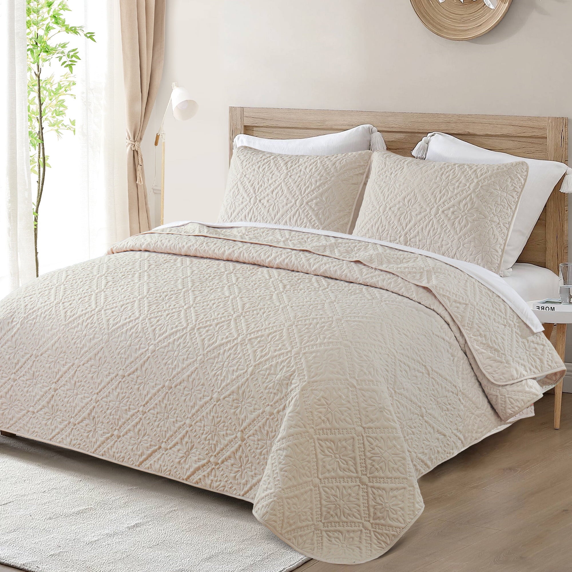 Exclusivo Mezcla King Quilt Bedding Set, Lightweight Soft Bedspreads Coverlets with 2 Pillow Shams, Modern Brich Beige Oversized Quilts King Size for All Seasons